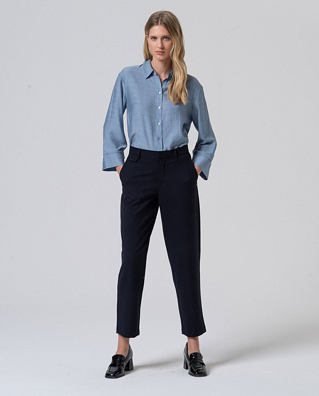 Pantalón vestir recto tipo sastre Marino