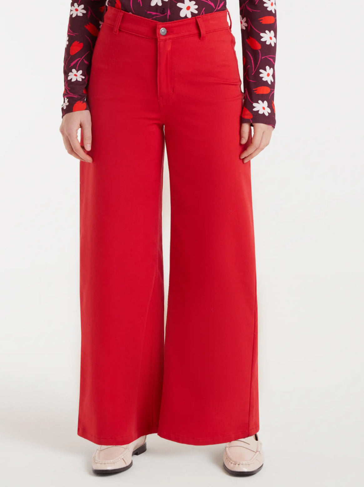 Pantalón tipo vaquero rojo