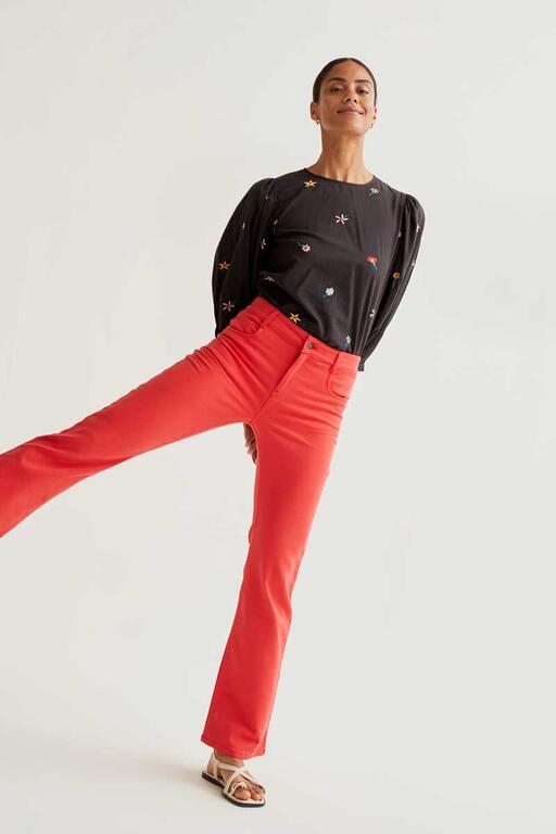 Top manga estampado floral bordado