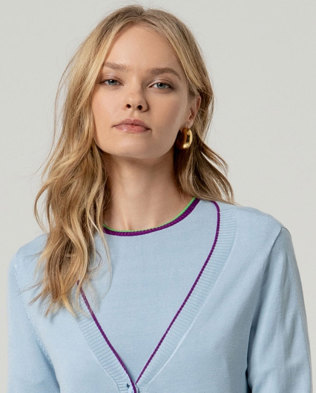 Cardigan escote pico abotonado Azul Empolvado