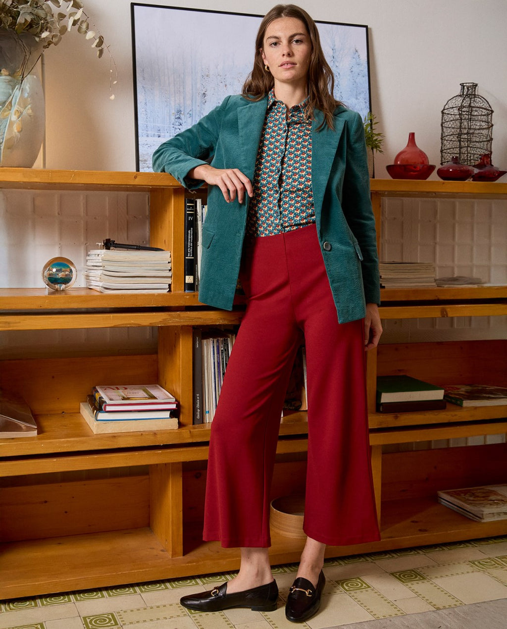 Pantalón tipo flare botón cintura Rojo inglés