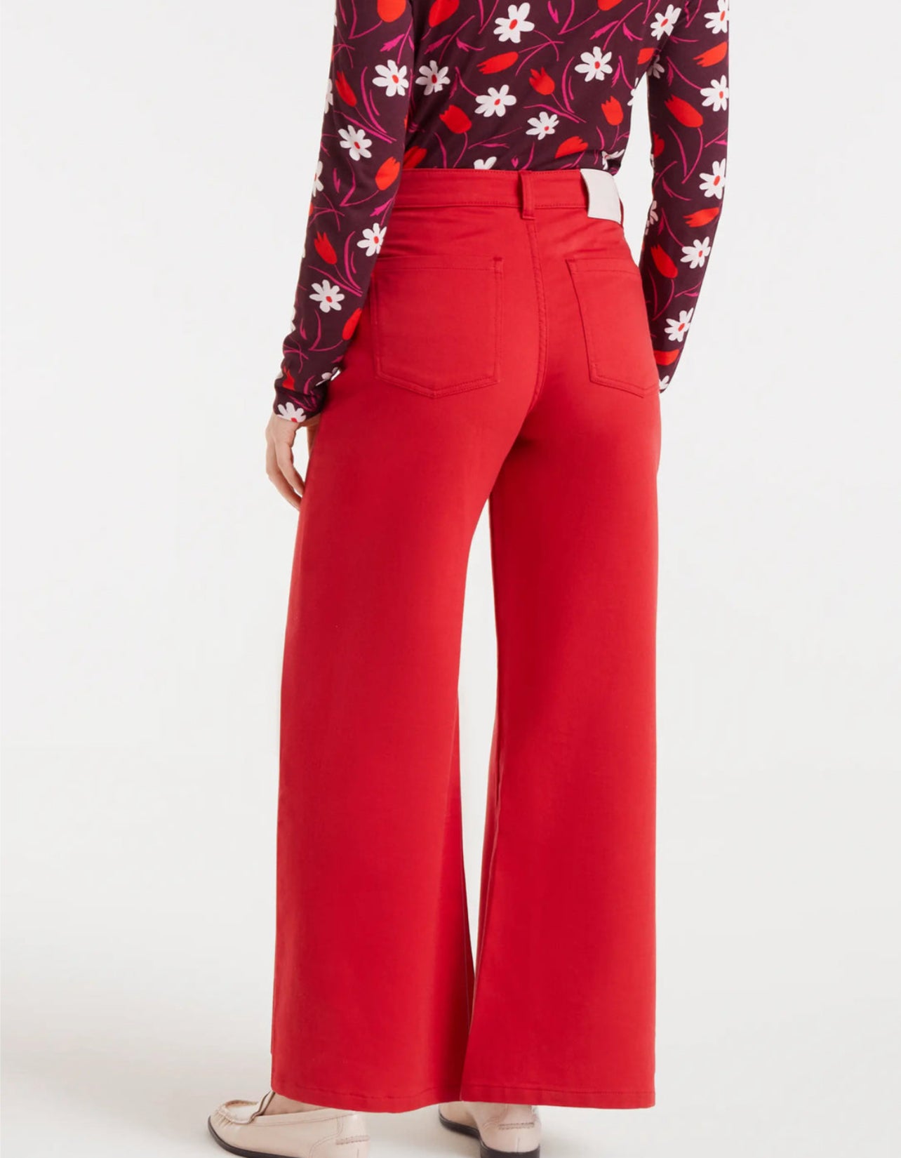 Pantalón tipo vaquero rojo