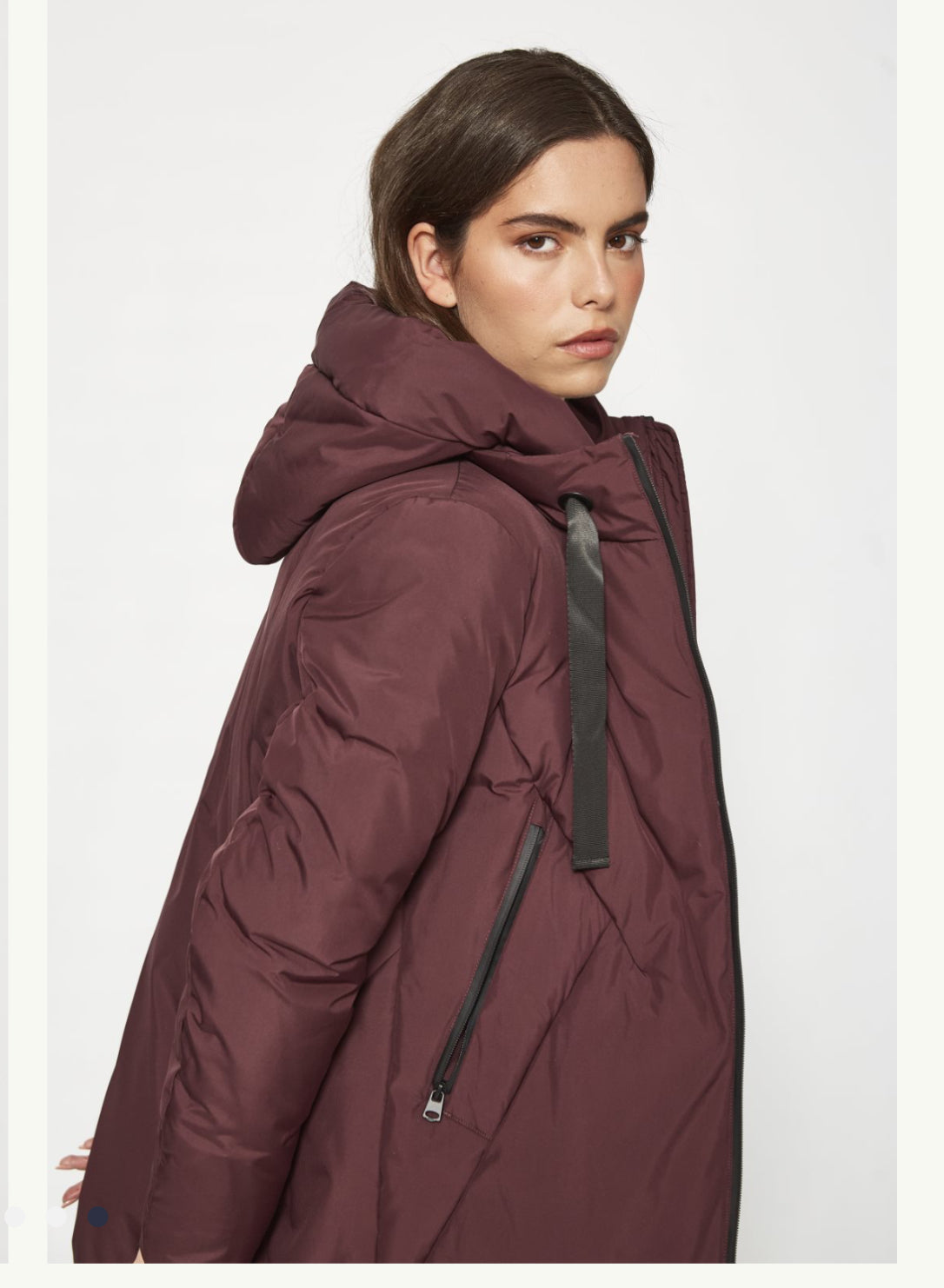 Parka acolchada berenjena