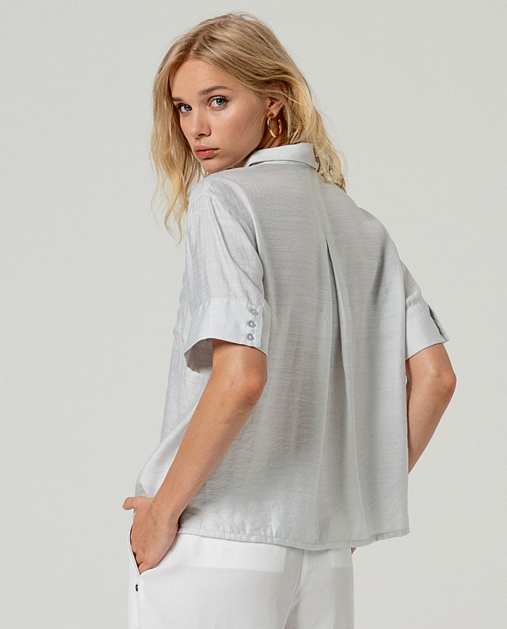 Camisa manga corta bolsillo Gris claro