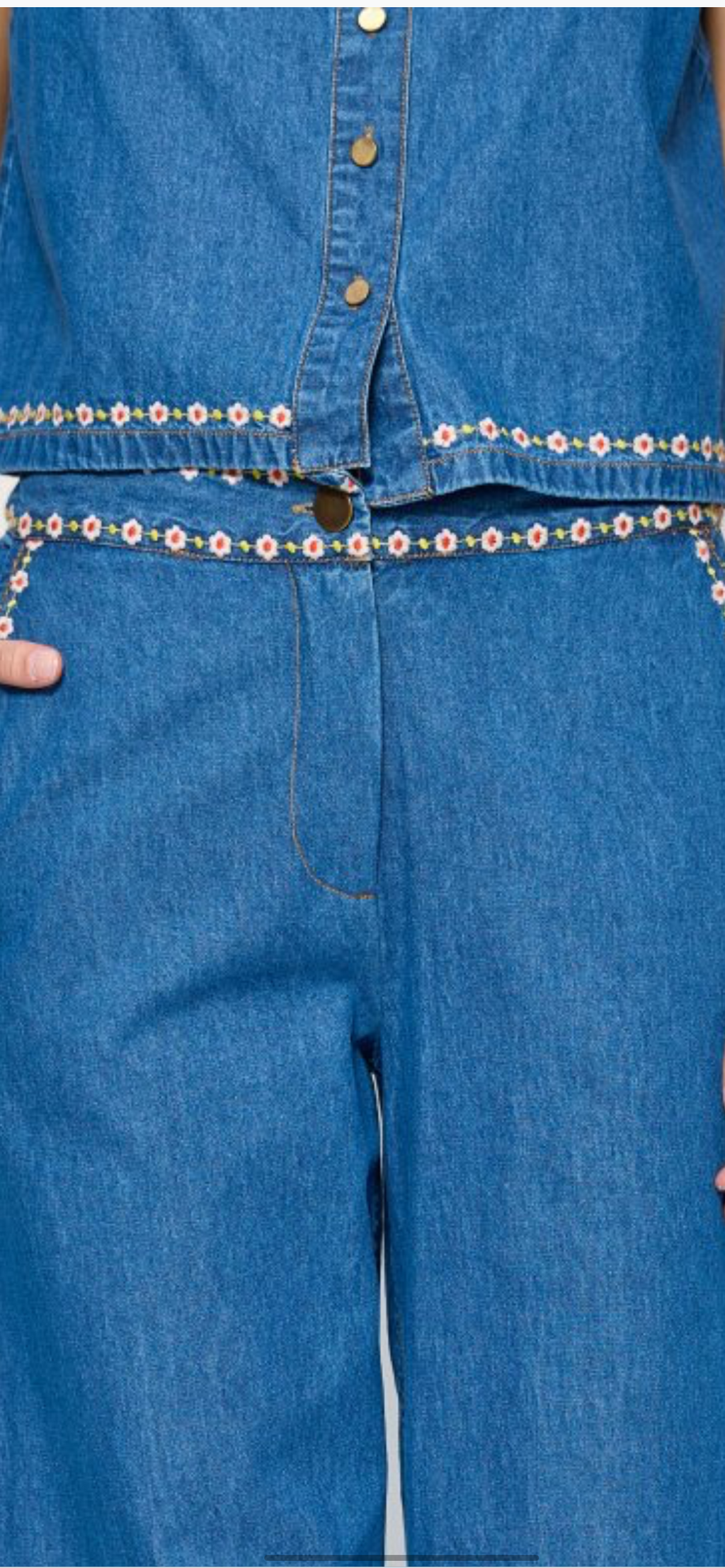 Pantalón vaquero cintura bordada